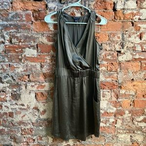 Silky Olive Green Banana Republic Dress, Pockets!